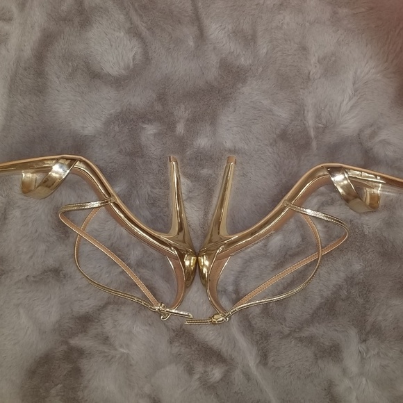 Steve Madden gold heels - Picture 4 of 4